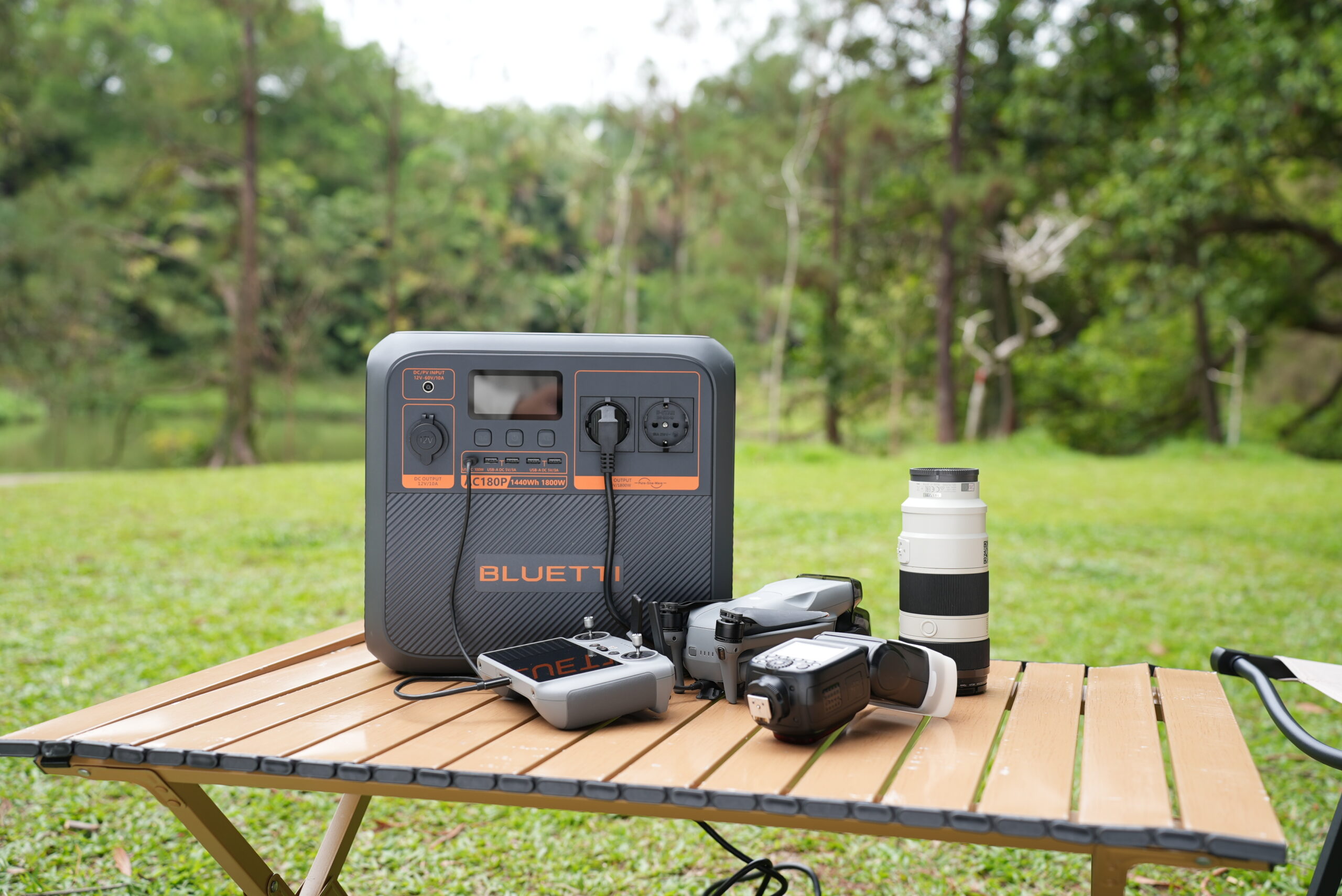 Central de energía de respaldo portatil Bluetti AC180P 1800w 1440wh Litio - Imagen 2